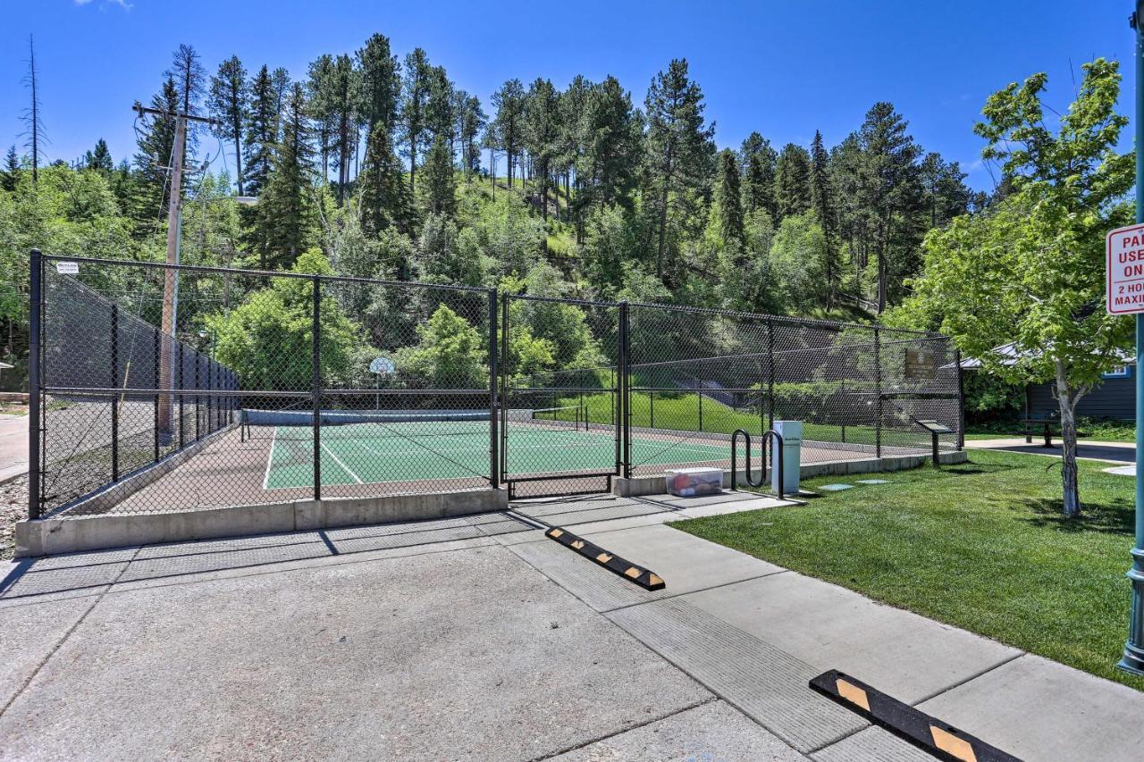 Sleek Deadwood Getaway Less Than 1 Mi To Downtown! Exterior photo